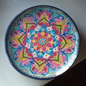 6 Vibrant multicolor design plates, perfect for home decor. 11" Across.